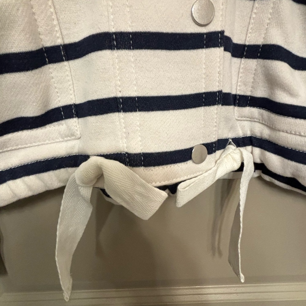 Nwt Loft Medium Petite Cropped Jacket - image 3